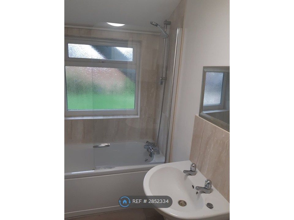 2 bed flat to rentCleethorpes, Cleethorpes DN35 photo 4