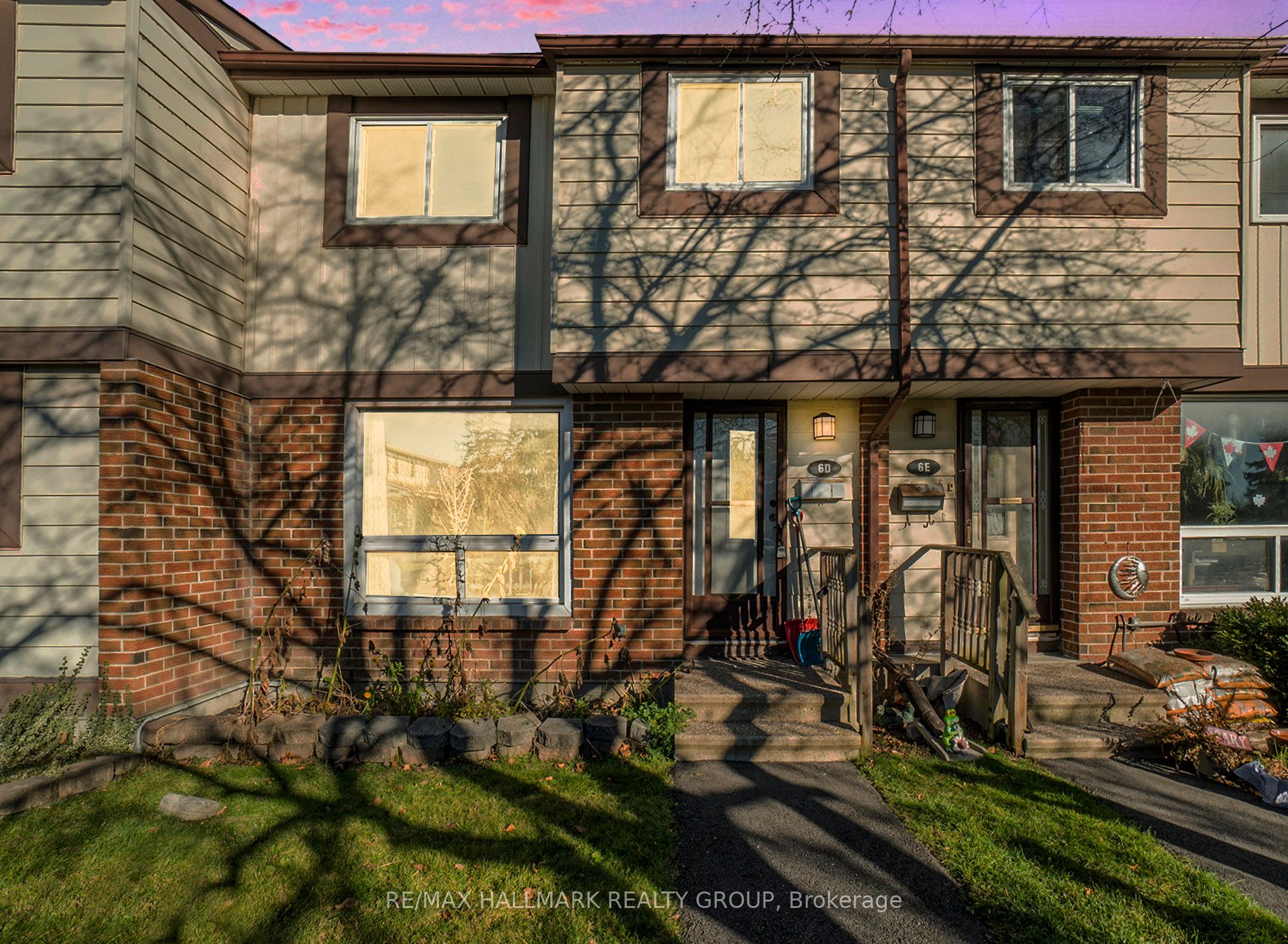 D-6 Henfield Avenue, Ottawa, ON, K2J 1P2