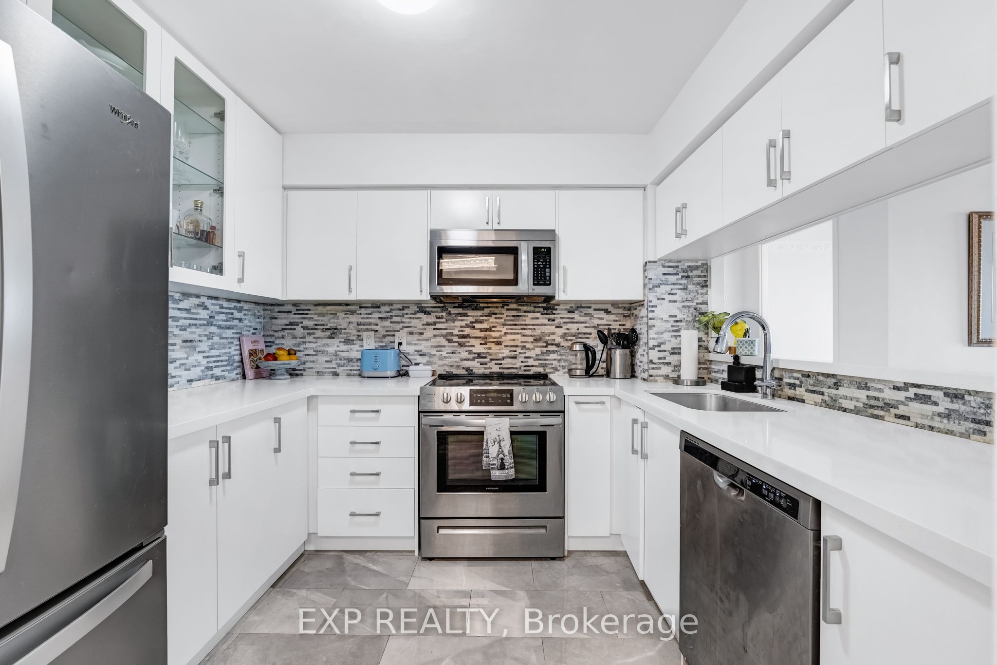 Additional image 6 of 810-2 Covington Road, Toronto, ON, M6A 3E2