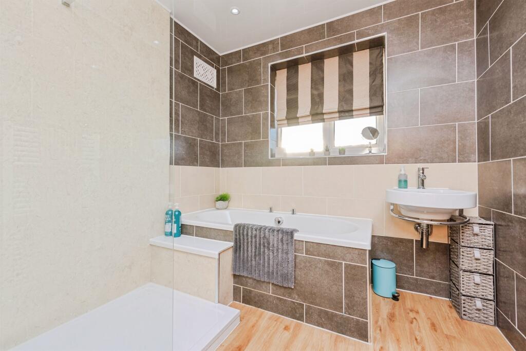 Longdon Drive, SUTTON COLDFIELD photo 4