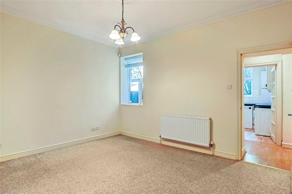 Wootton Mount, Bournemouth, Dorset, BH1 photo 5