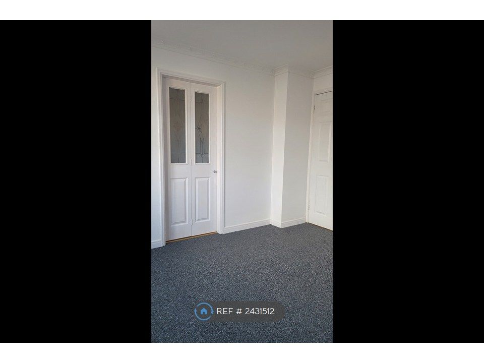2 bed flat to rentStortford Steet, Grimsby DN31 photo 4
