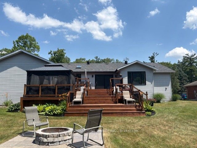 4 Downer Crescent, Wasaga Beach, ON, L9Z 1B9 photo 5
