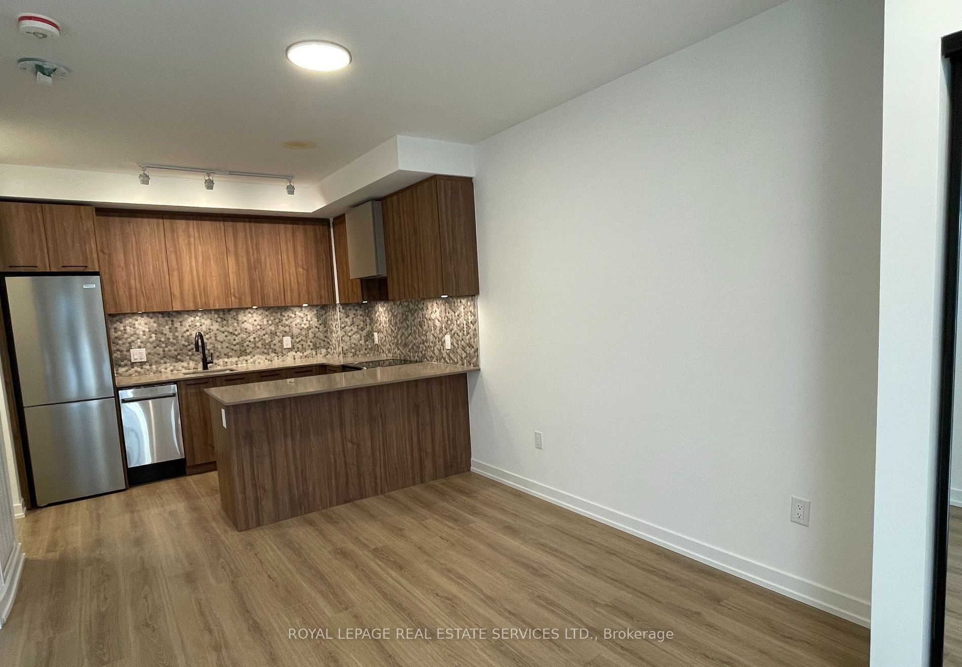 Additional image 4 of 03-30 Lagerfeld Drive, Brampton, ON, L7S 5L5