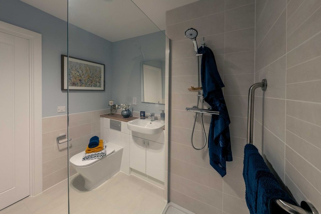 2 bed flat to rentWilland Road, Cullompton EX15 photo 5