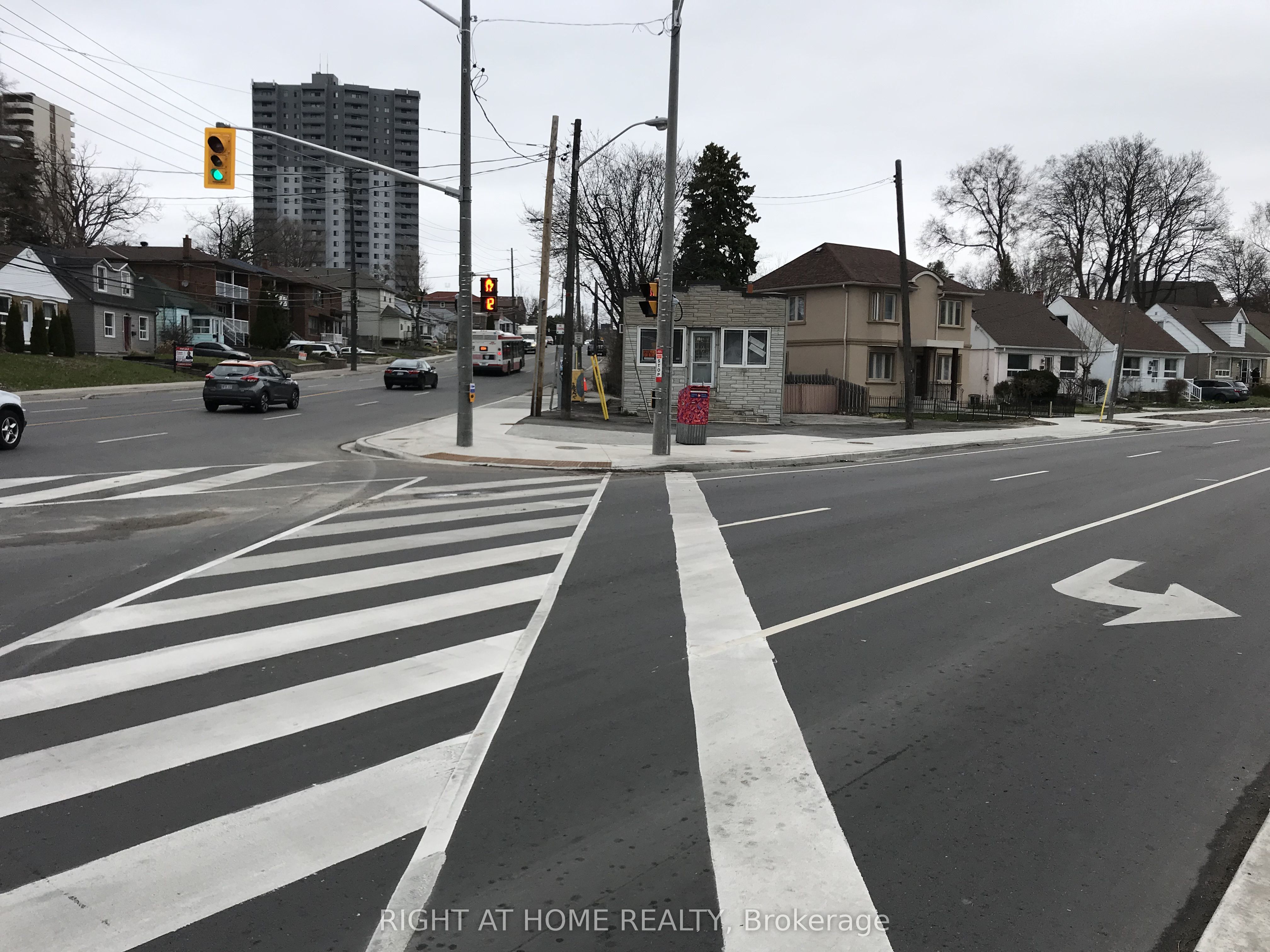 Unit 2-Unit 2, 104 Danforth Road N, Toronto, ON, M1L 3W7 photo 5