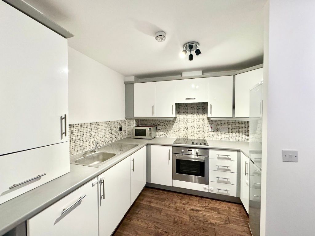 2 bed flat to rentBarrington Close, Durham DH1 photo 2