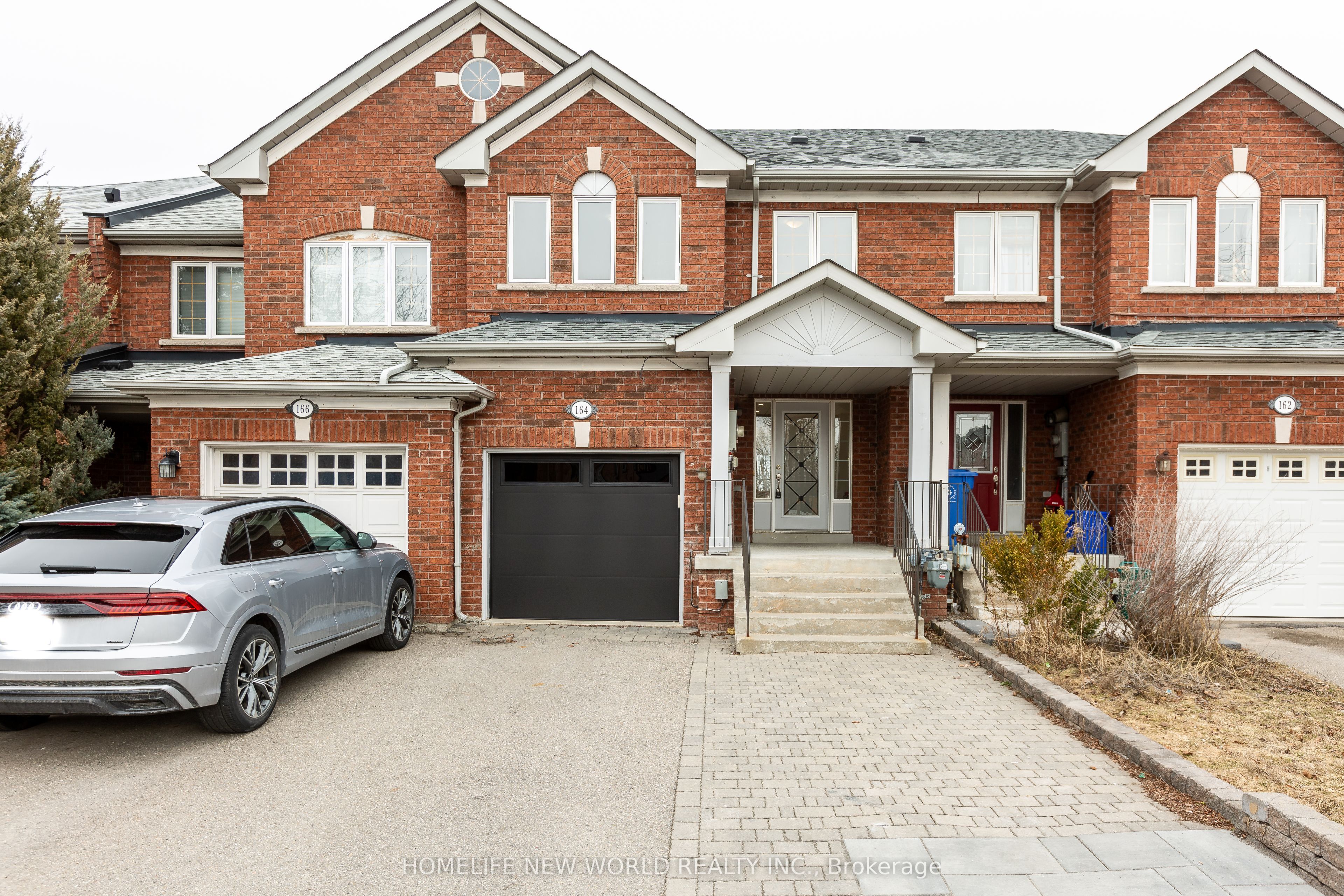 164 Banbrooke Crescent, Newmarket, ON, L3X 2W6