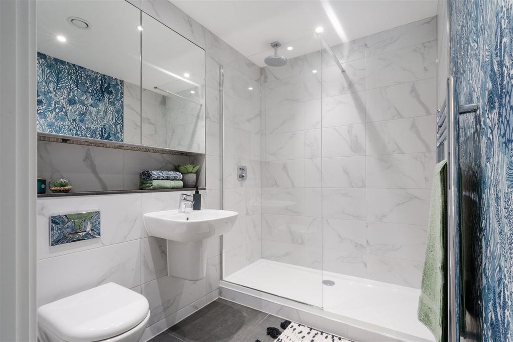 Additional image 7 of 3 bed flat for saleThe Railings, Middlewood Locks M5