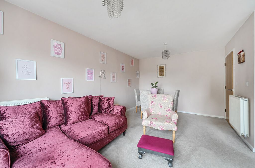 Additional image 12 of 2 bed flat for saleLondon Road, Binfield, Bracknell, Berkshire RG42