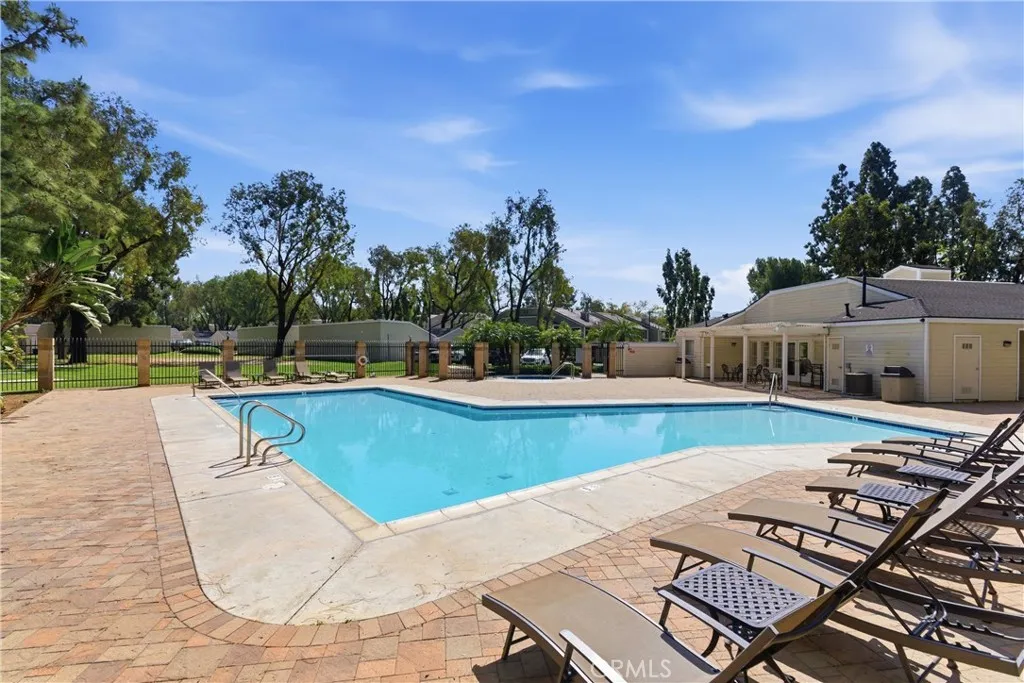 5863 Portsmouth Road Unit 240, Yorba Linda, CA 92887