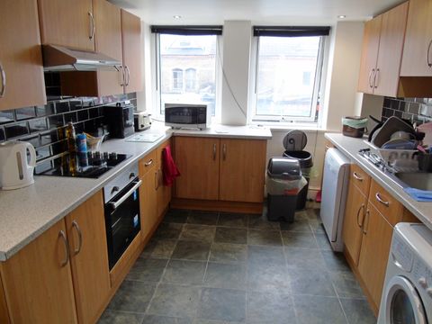City Road, Roath, Cardiff CF24, Room to rent