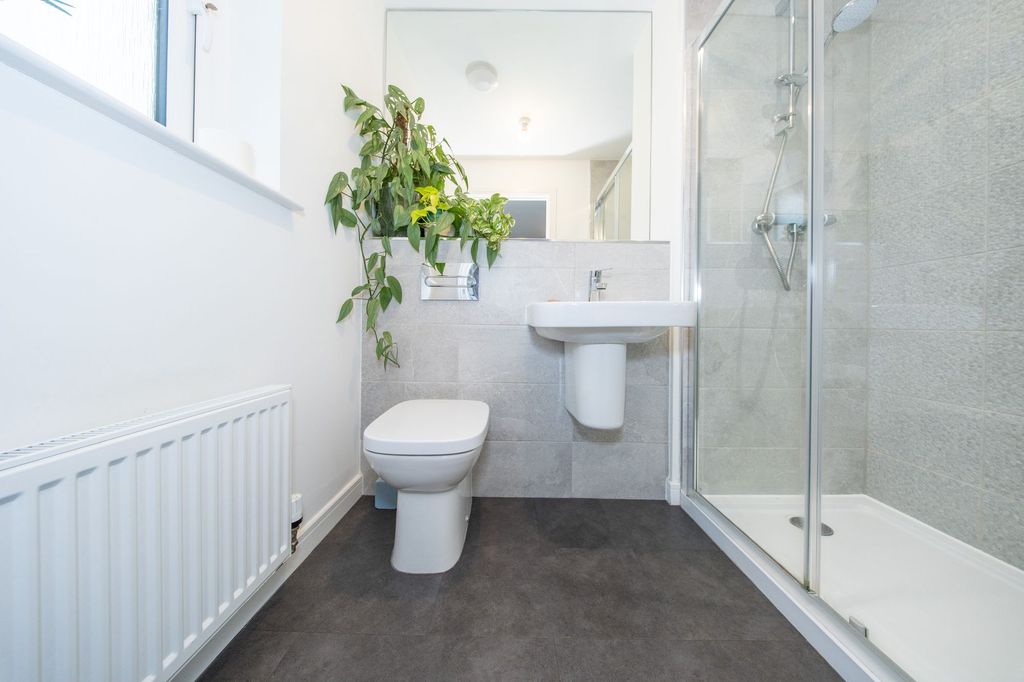 Additional image 10 of 3 bed detached house for saleBaxter Road, East Calder EH53
