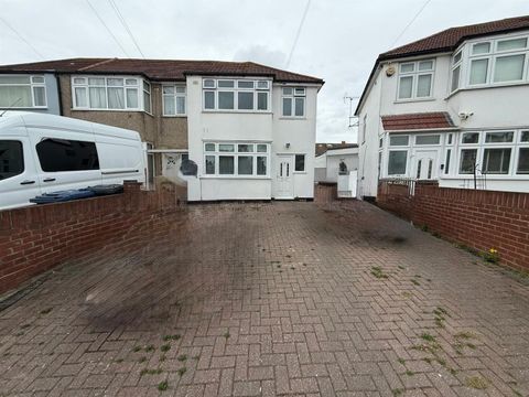 St. Josephs Drive, Southall UB1