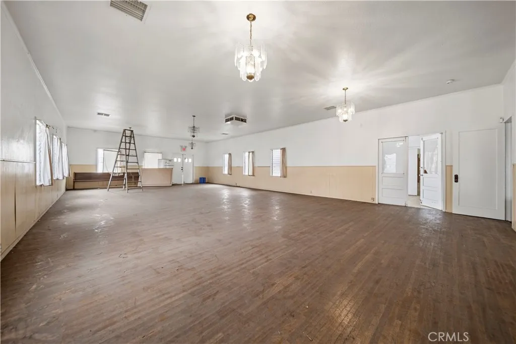 Additional image 46 of 1101 W Florence Avenue, Los Angeles, CA 90044