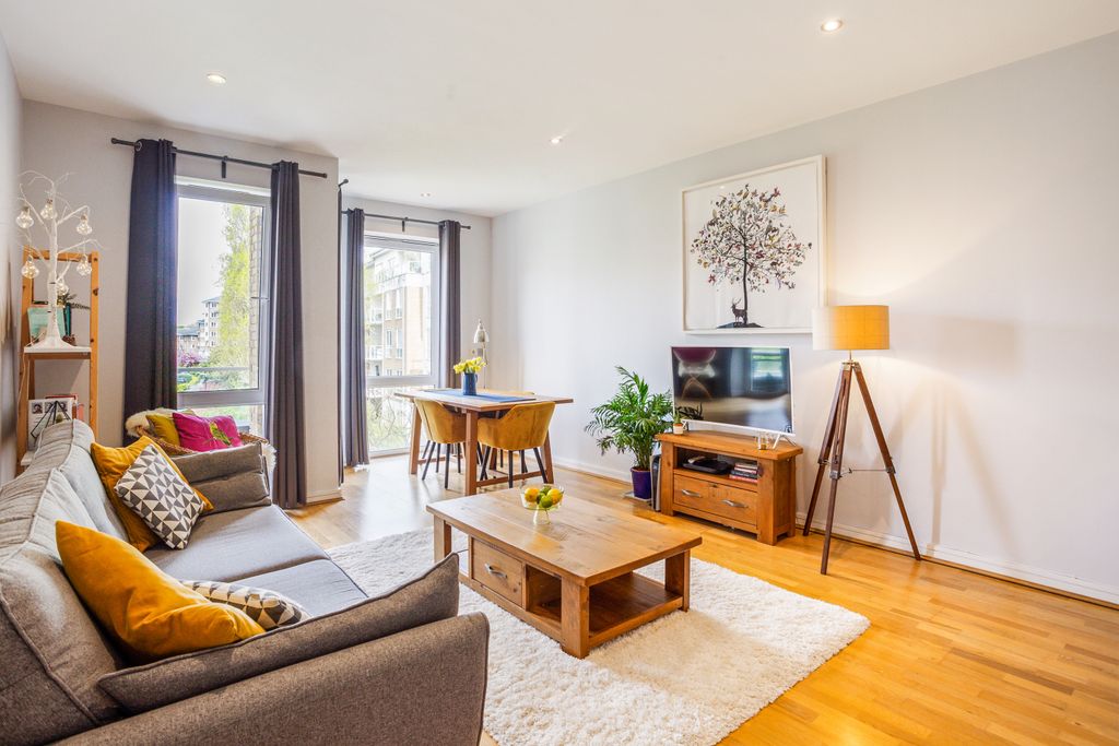 Additional image 6 of 1 bed flat for sale40 Melliss Avenue, Richmond TW9