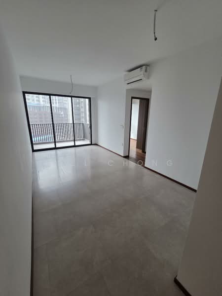7 Lentor Central