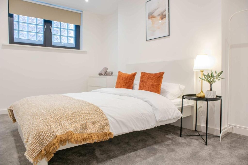 4 Bed Flat, London, NW1, N1 7GU photo 2