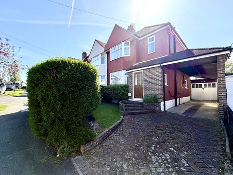 Somerset Avenue, Chessington, Surrey. KT9