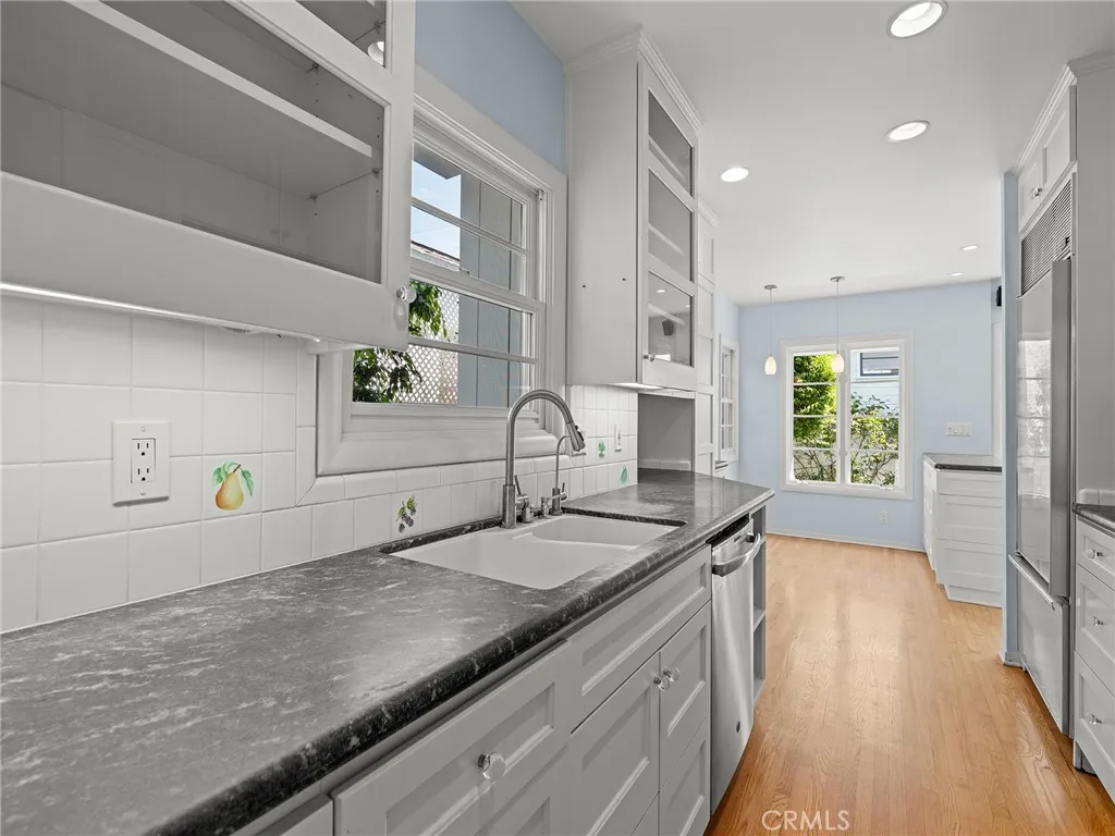 Additional image 17 of 2108 Grandview Avenue, Manhattan Beach, CA 90266