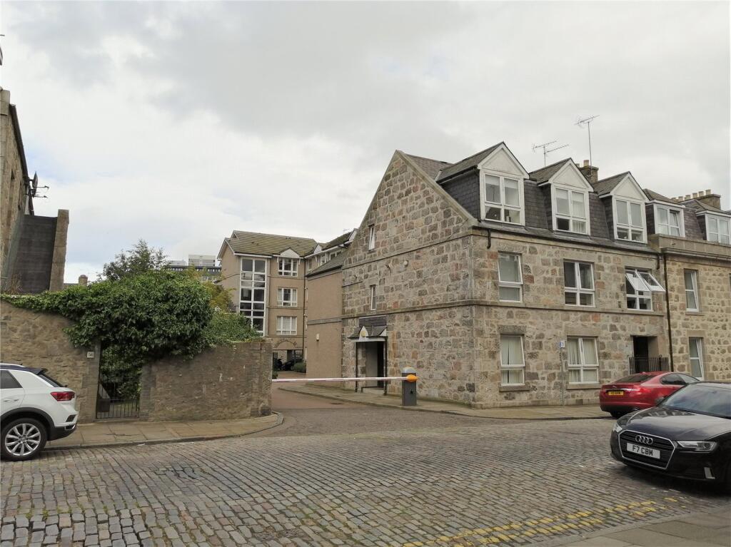 Charlotte Street, City Centre, Aberdeen, AB25