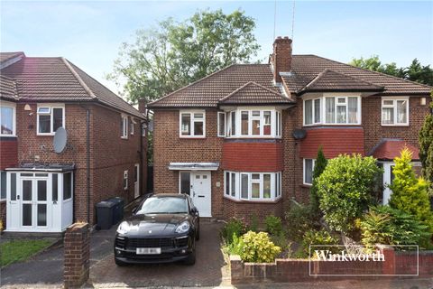 Howcroft Crescent, West Finchley, London N3