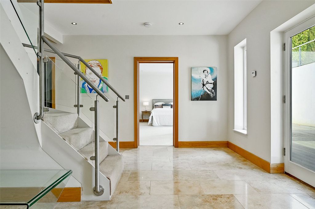 Additional image 7 of 4 bed detached house to rentRotherfield Road, Henley-On-Thames, Oxfordshire RG9