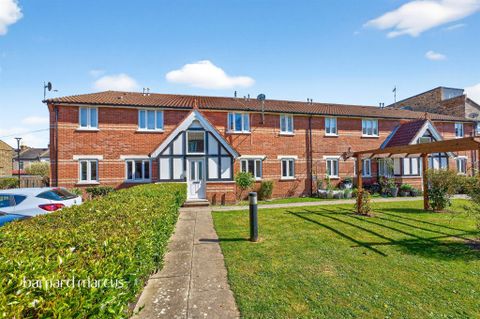 Haynes Close, London N11