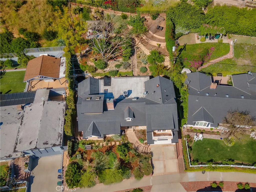 Additional image 70 of 1012 N Sunset Canyon Drive, Burbank, CA 91504