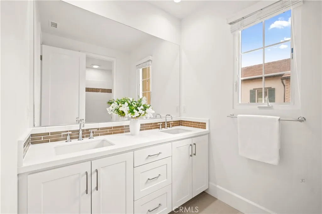Additional image 31 of 111 Donati, Irvine, CA 92602
