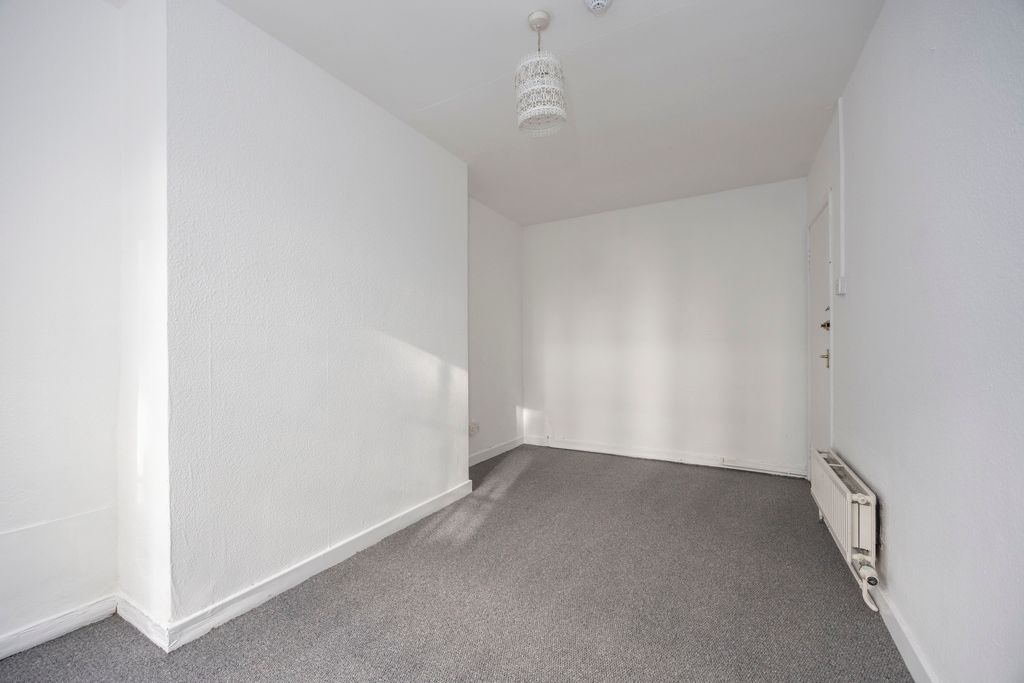Additional image 4 of 2 bed flat to rentWellington Street, Cheltenham GL50