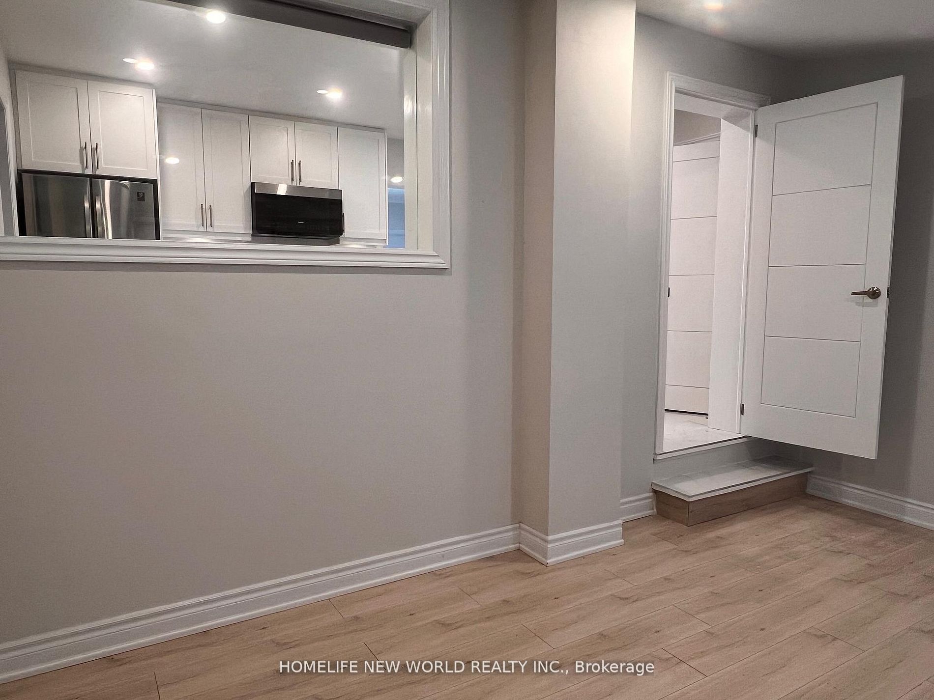 Additional image 5 of Main-98 Thornton Avenue, Bradford West Gwillimbury, ON, L3Z 1N4