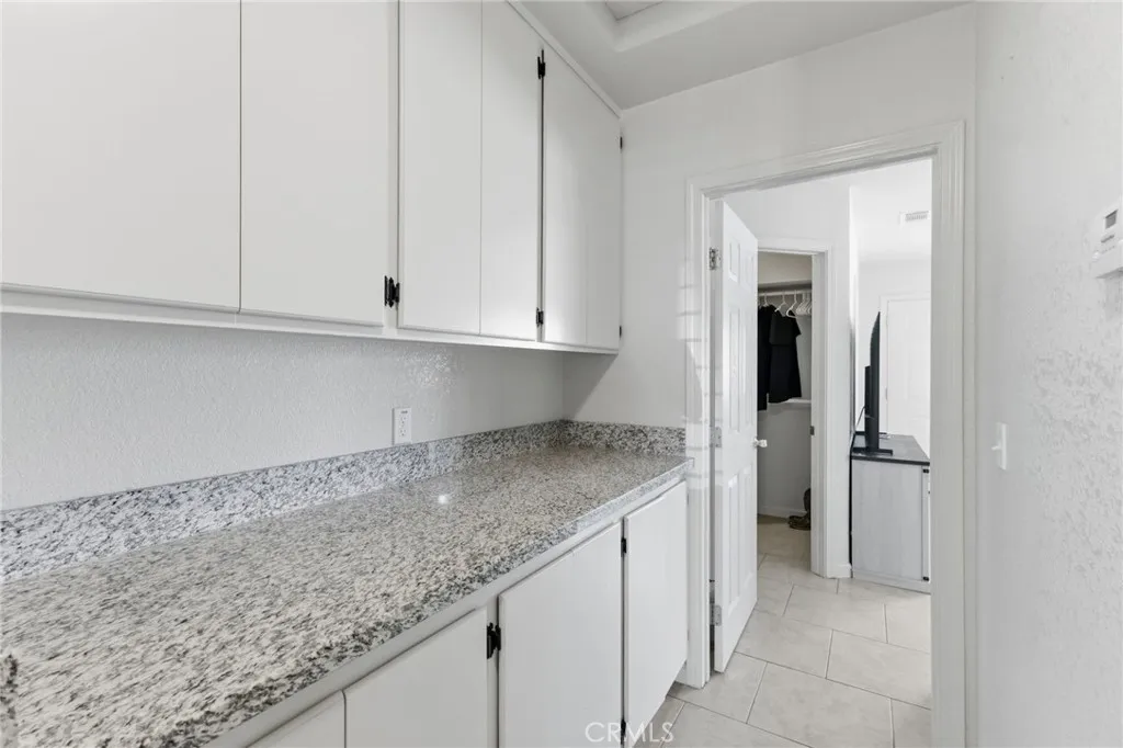 Additional image 100 of 12419 Pawnee Rd, Apple Valley, CA 92308