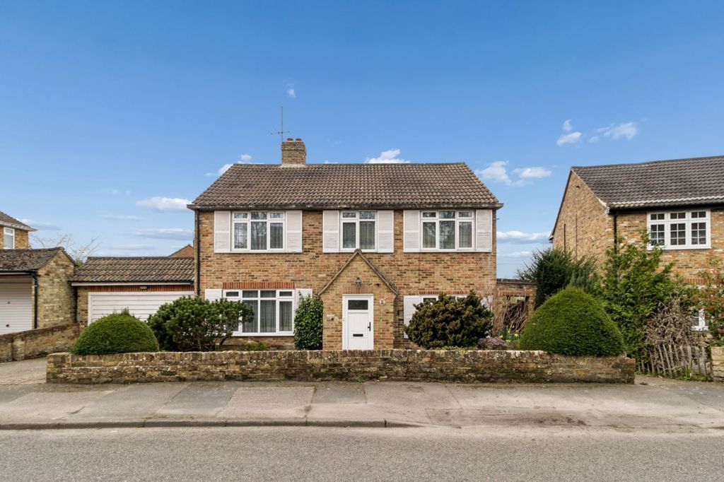 Additional image 24 of 4 bed detached house for saleRobins Orchard, Chalfont St. Peter, Buckinghamshire SL9