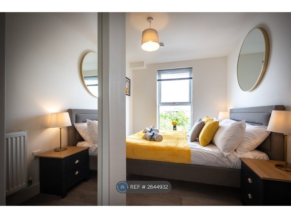2 bed flat to rentAtlantic Mansions, Southampton SO14 photo 2