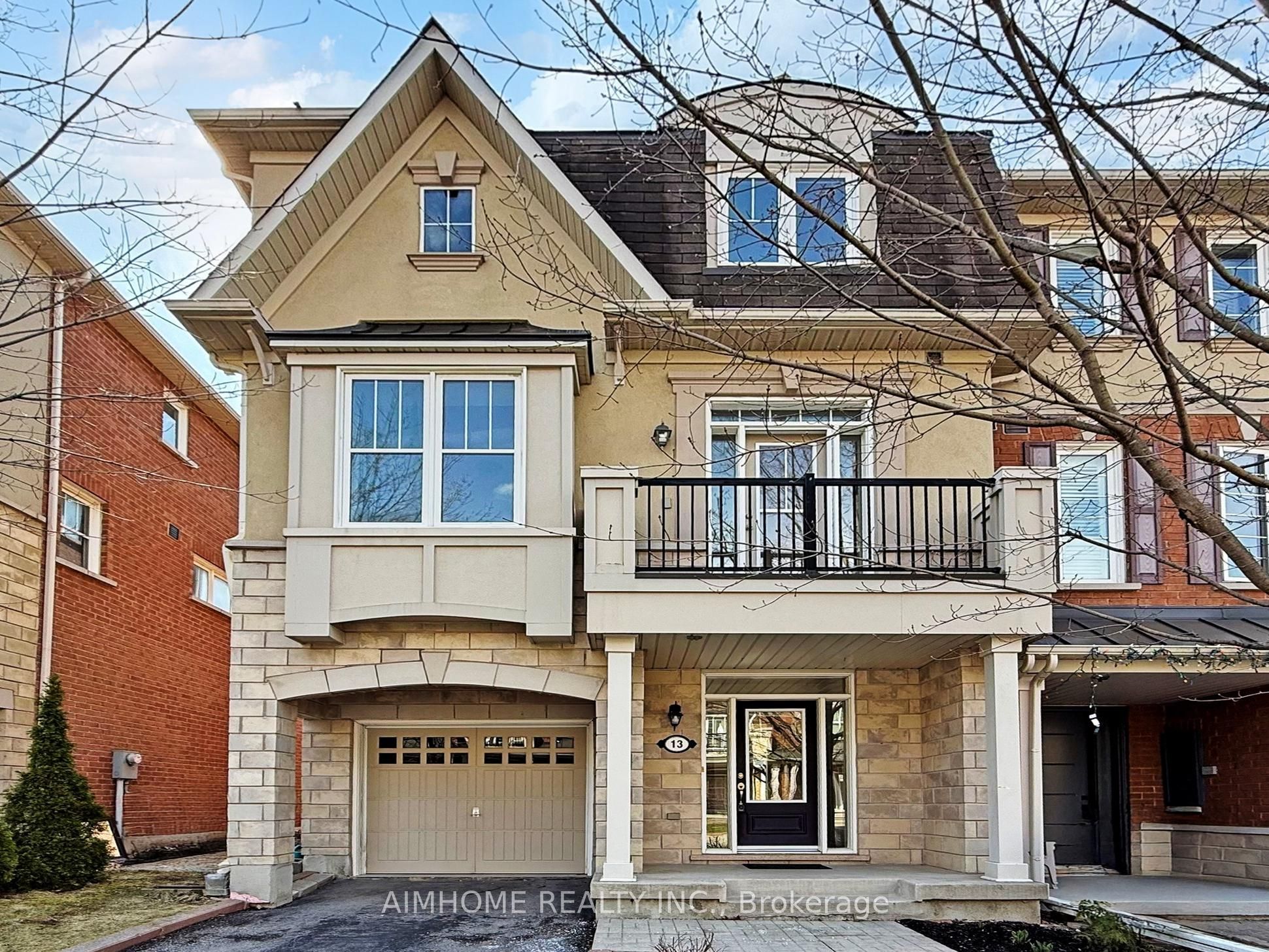 13 Yates Avenue, Toronto, ON, M1L 0C7