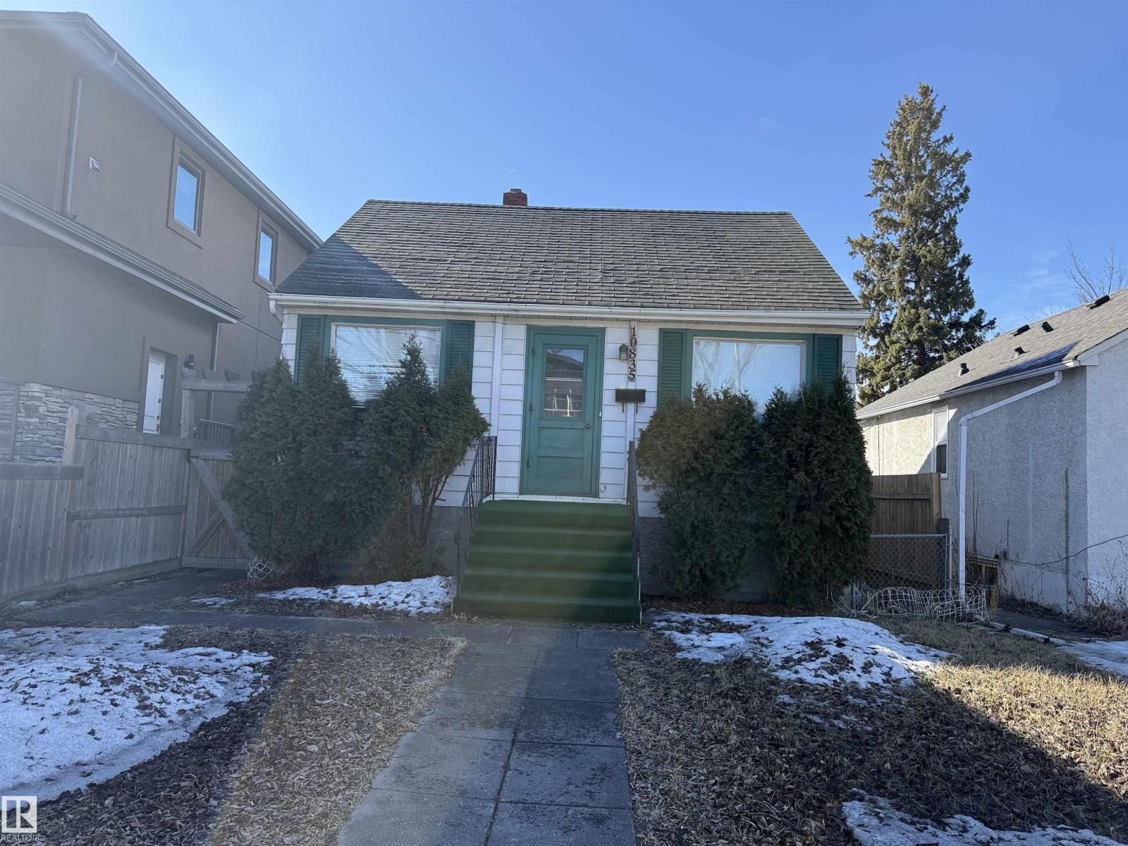 10835 73 AV NW