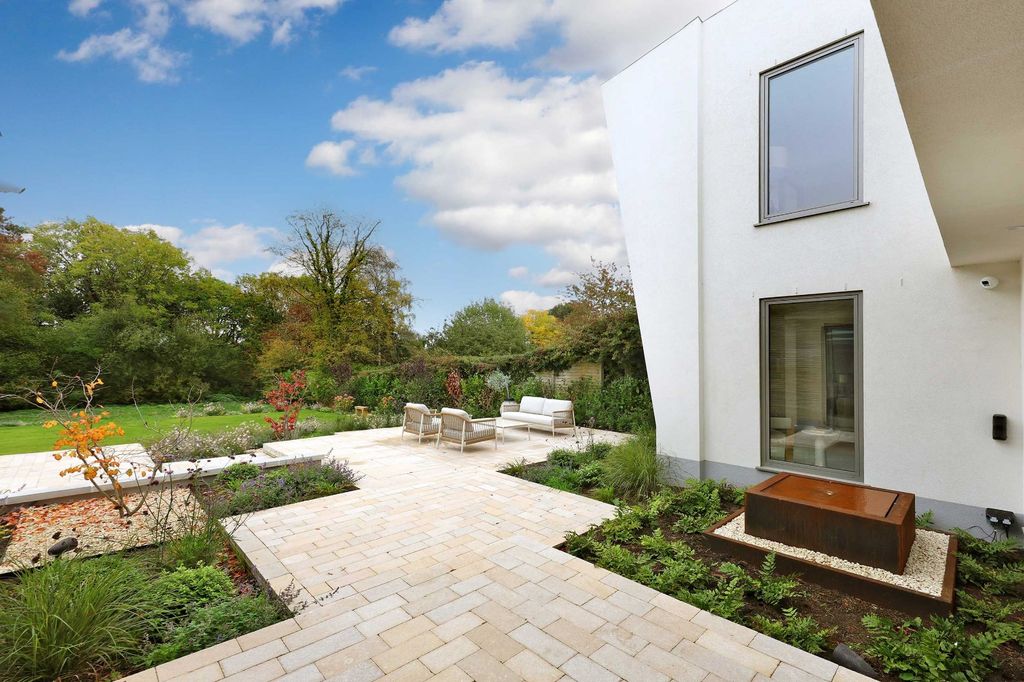 Additional image 18 of 5 bed country house for saleTower Road, Coleshill, Amersham, Buckinghamshire HP7