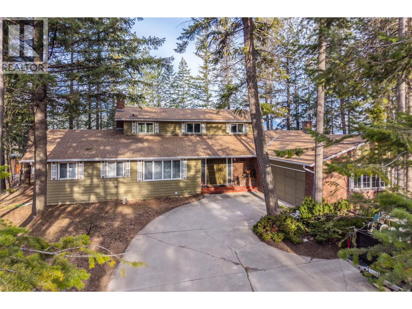 1420 Birch Crescent