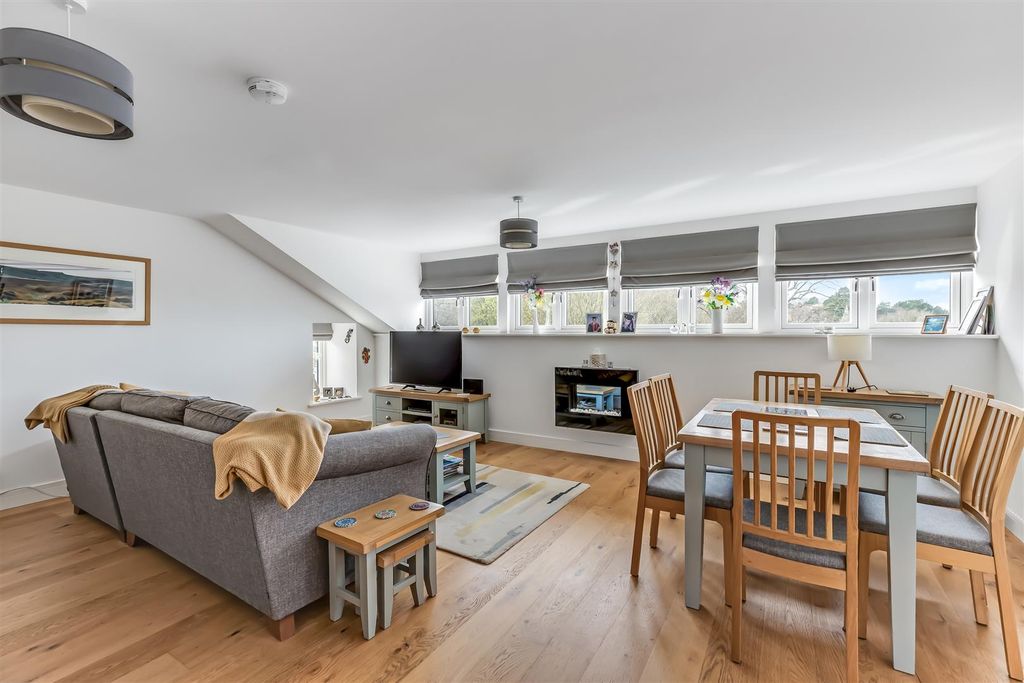 Additional image 5 of 2 bed flat for saleWest View, Ilkley LS29