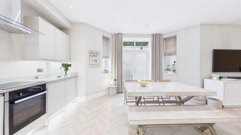 Knights Hill, London SE27