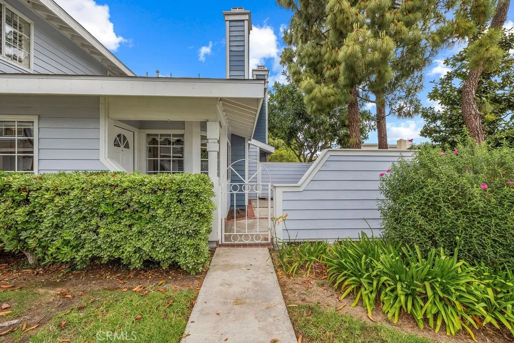 Additional image 3 of 19126 Queensport Lane Unit D, Huntington Beach, CA 92646