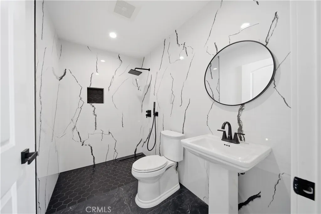 Additional image 31 of 8542 De Celis Pl, North Hills, CA 91343