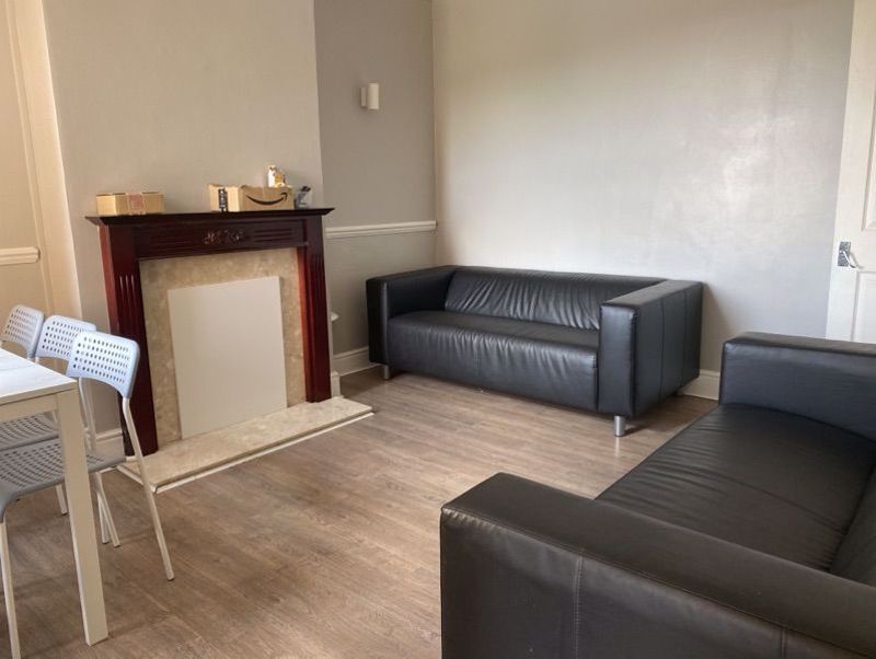 5 bed shared accommodation to rentCoronation Avenue, Bath BA2 photo 2