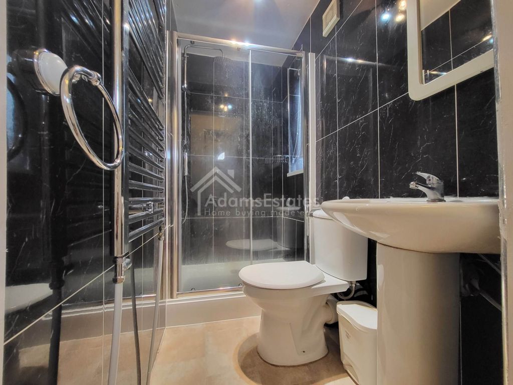 Additional image 4 of 4 bed semi-detached house for saleMillbrook Gardens, Dewsbury WF13
