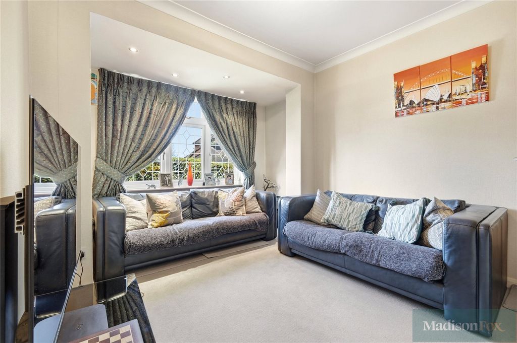 Additional image 7 of 5 bed detached house for saleParkland Close, Chigwell, Essex IG7