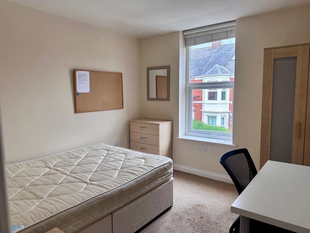 Additional image 9 of 5 bed shared accommodation to rentHolmwood Grove, West Jesmond, Jesmond, Upon Tyne NE2