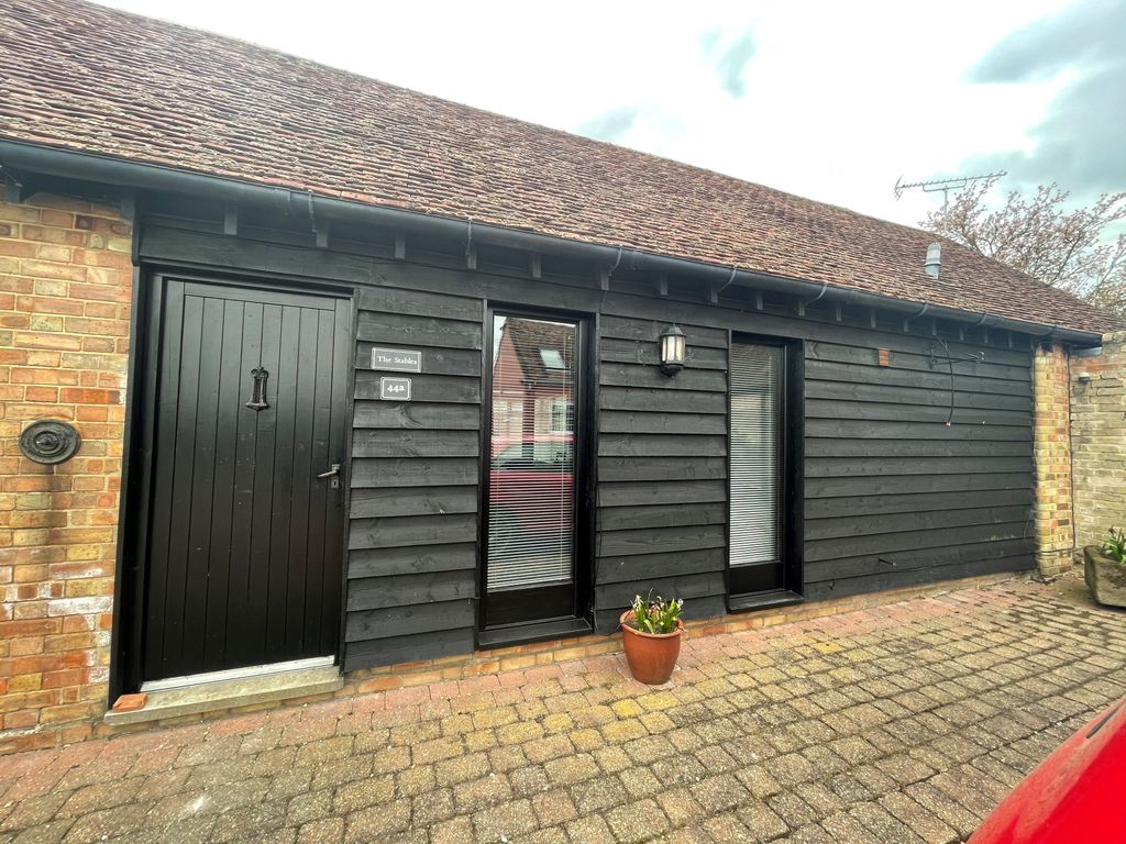 2 bed barn conversion to rentRed House Farm, High Street CB23