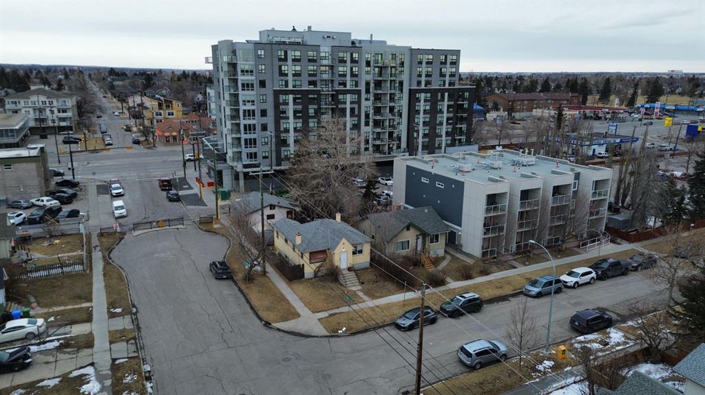 206 15 Avenue NE, Calgary, AB, T2E 1G9