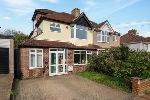 Elmhurst Road, Mottingham SE9